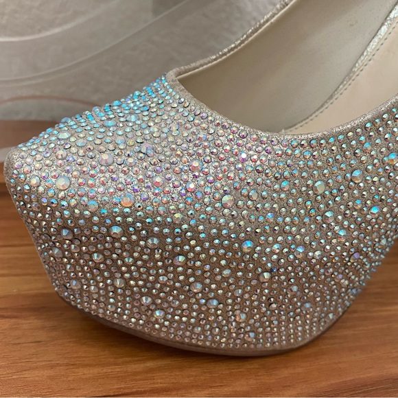Betsey Johnson Blue WISH Crystals Champagne Platform Wedding Stilettos Size 8.5 - Picture 10 of 16